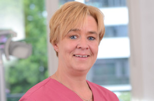 Claudia Schmitz, Zahnmedizinische Fachangestellte