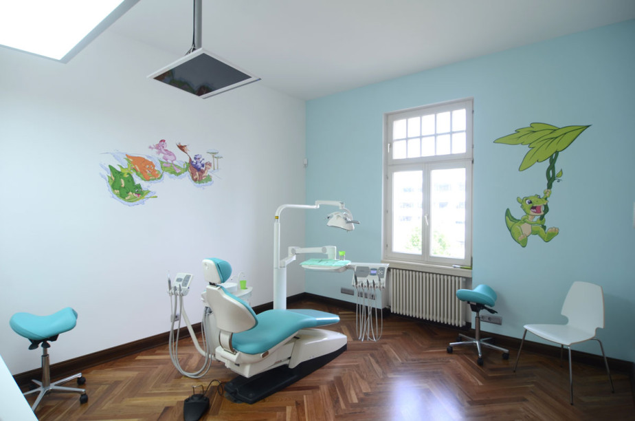 türkisfarbenes Behandlungs-Kinderzimmer